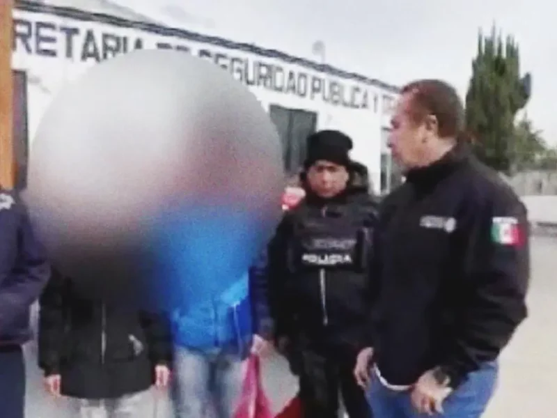 Detienen a dos hombres en Texmelucan por robo de auto, captaron a la víctima mediante Facebook