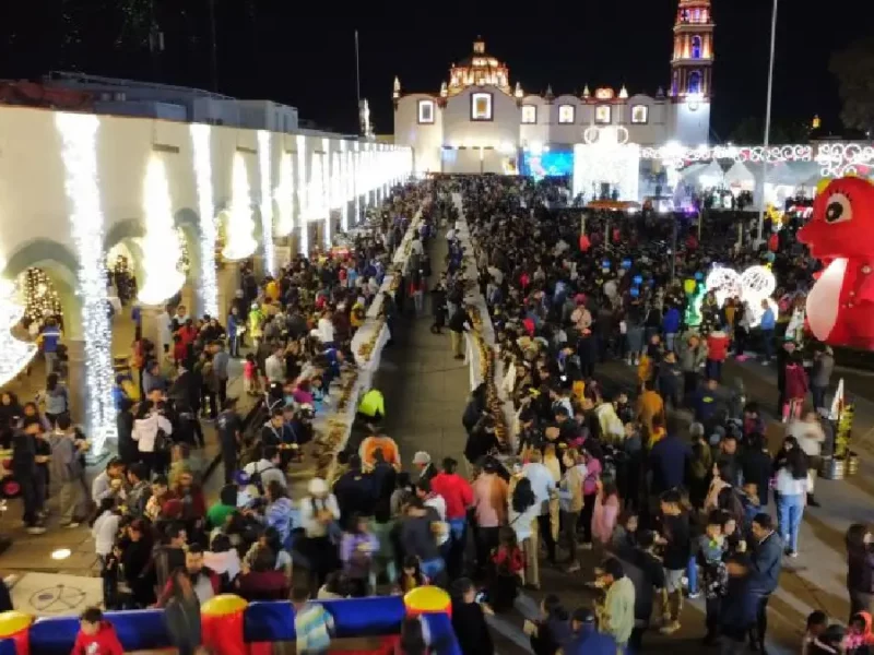 San Pedro Cholula celebra Día de Reyes junto a las familias con Rosca Monumental y rifa de juguetes para la niñez