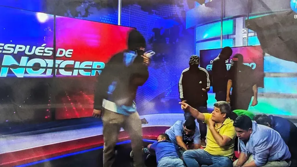 Banda del crimen organizado toma un canal de televisión en Ecuador