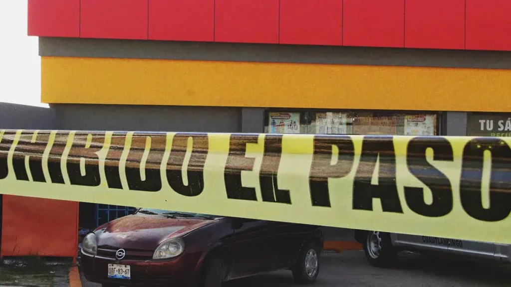 Indigente que padecía alcoholismo murió afuera de un Oxxo en San Pedro Cholula