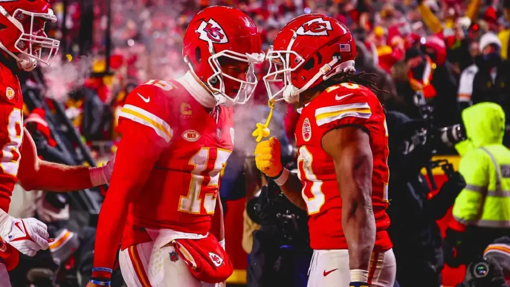 Kansas City Chiefs derrotan a Miami Dolphins; avanzan a la Serie Divisional NFL