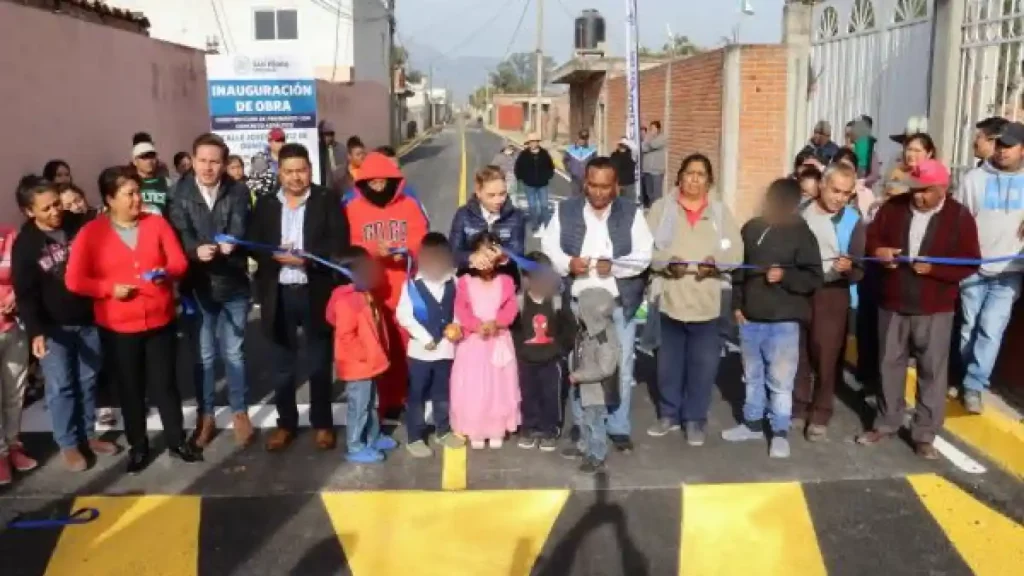“Seguiremos trabajando por Zacapechpan”: Paola Angon inaugura dos calles más