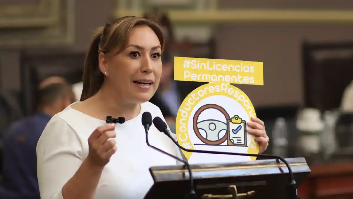 Presentan en el Congreso iniciativa para evitar la expedición de licencias permanentes