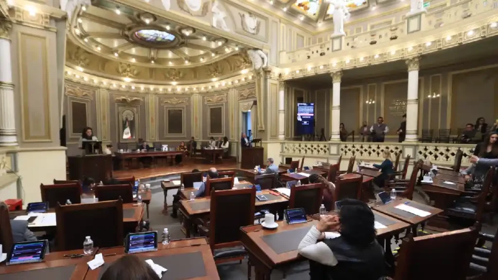 Presentan en el Congreso del Estado iniciativa para que trabajadores cuenten con permiso de paternidad de 20 días