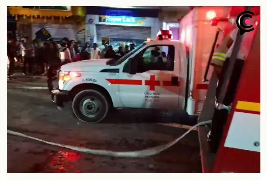 Se registra incendio en la juguetería Sonora Plus de Tehuacán