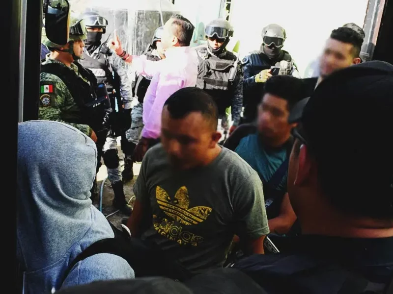 Policía estatal rescata a 19 migrantes en Granjas Puebla