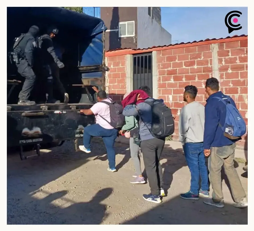Policía estatal rescata a 19 migrantes en Granjas Puebla