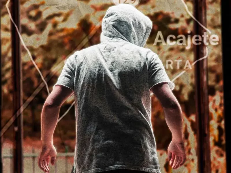Padres de familia de secundaria en Acajete detienen a ladrón