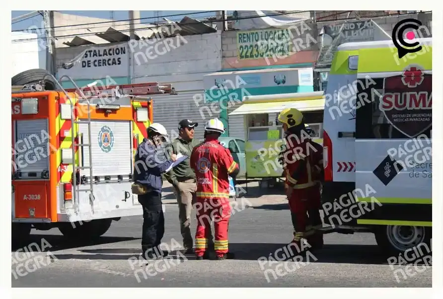 Motociclista resulta herido tras chocar con autobús de transporte público en San Francisco Totimehuacan