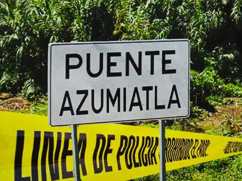 Asesinan a balazos a un sujeto en camioneta de Gas Puebla en Azumiatla