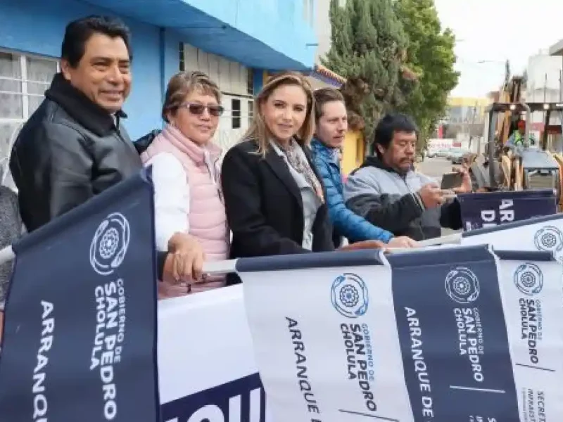 Paola Angon arranca pavimentación de Calles Miguel Hidalgo y Álvaro Obregón, de Momoxpan