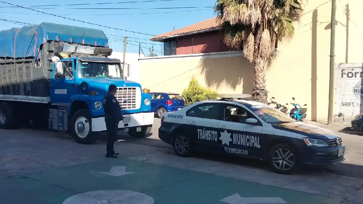 Tránsito Municipal de San Martín Texmelucan recuperó dos camiones de autotransporte robados