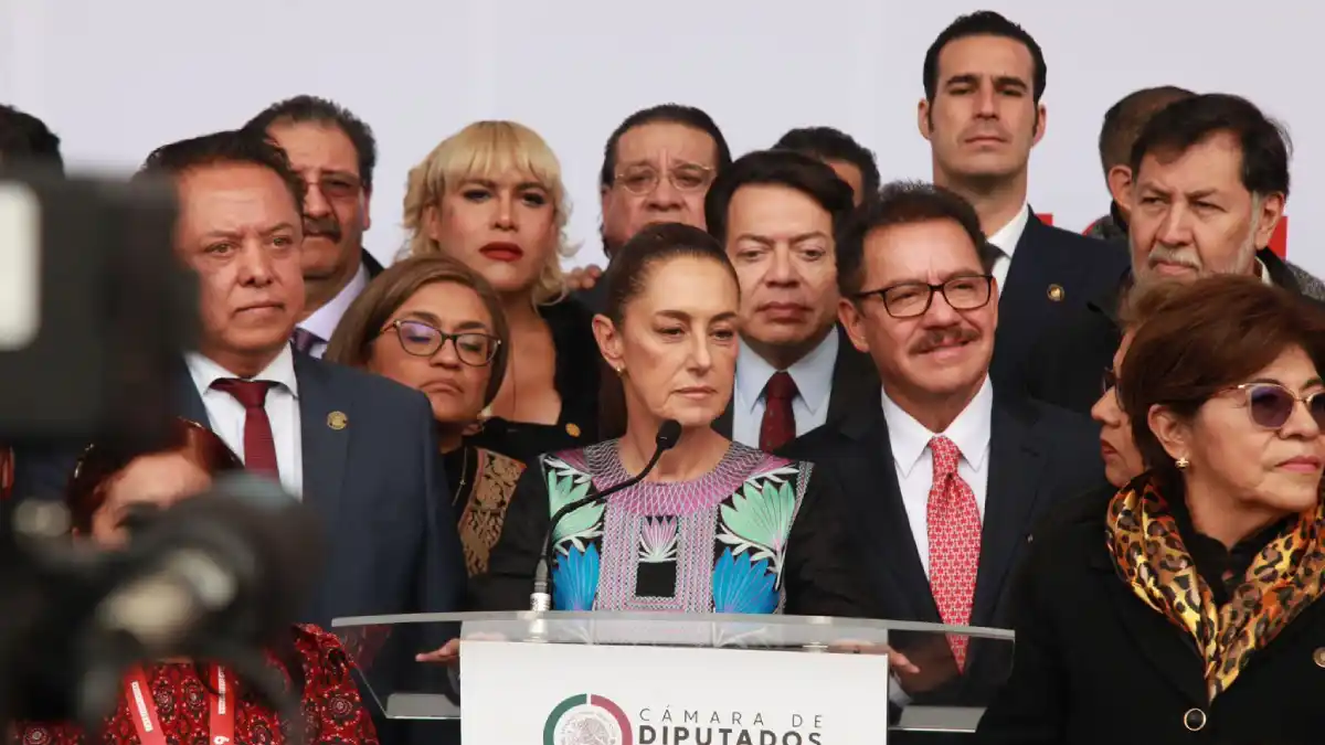 Claudia Sheinbaum apuesta por la 4T de pluralidad en plenaria con diputados de Morena