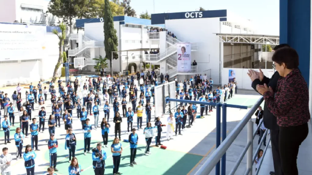 Reconoce la Rectora María Lilia Cedillo Ramírez logros académicos y deportivos de la Preparatoria 2 de Octubre de 1968
