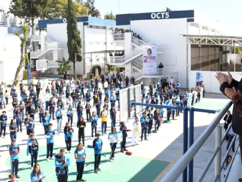 Reconoce la Rectora María Lilia Cedillo Ramírez logros académicos y deportivos de la Preparatoria 2 de Octubre de 1968