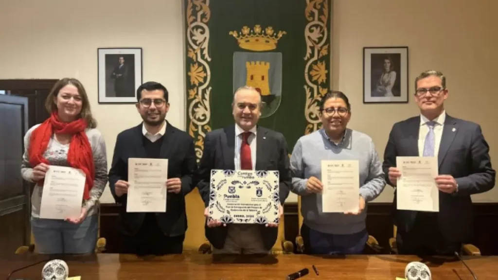 Puebla capital presente en la FITUR para trabajar a favor de la promoción y desarrollo de la talavera