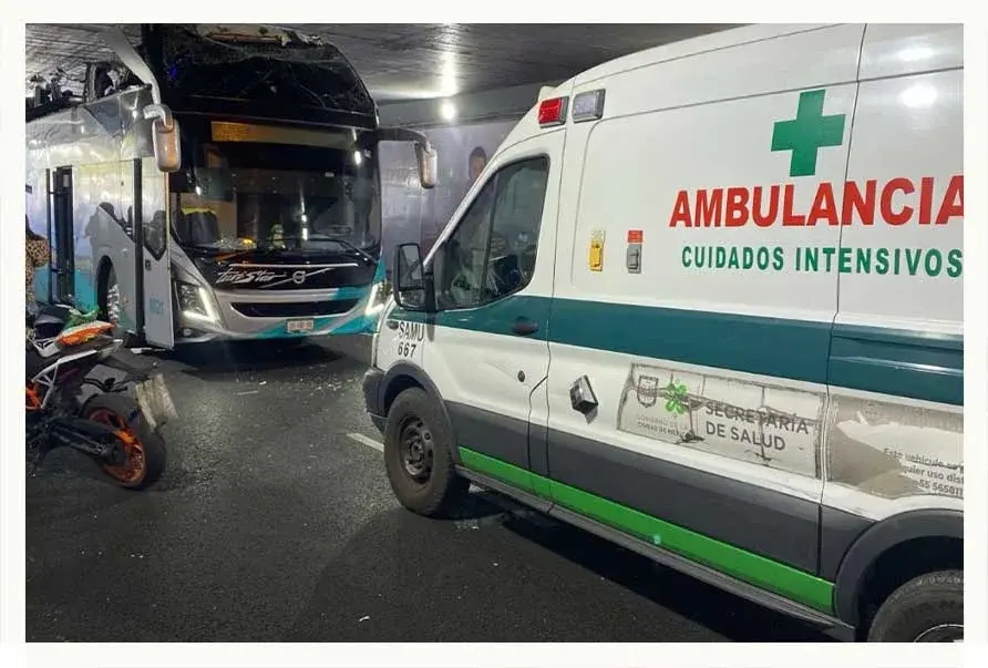 Choque de autobús Turistar en Viaducto de CDMX dejó 30 heridos, poblanos entre ellos
