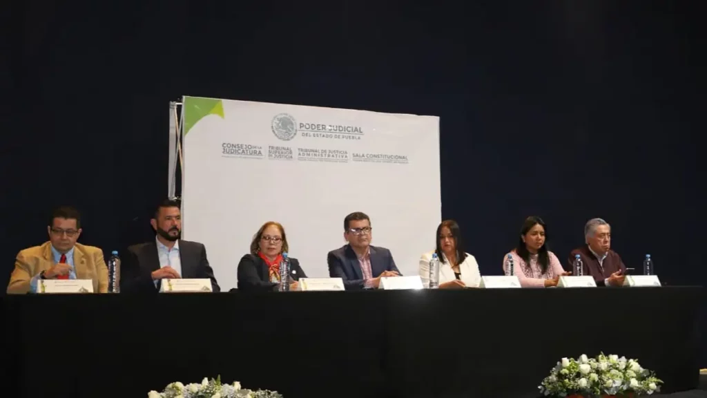 Poder Judicial de Puebla capacita a sus servidores públicos para brindar un mejor servicio