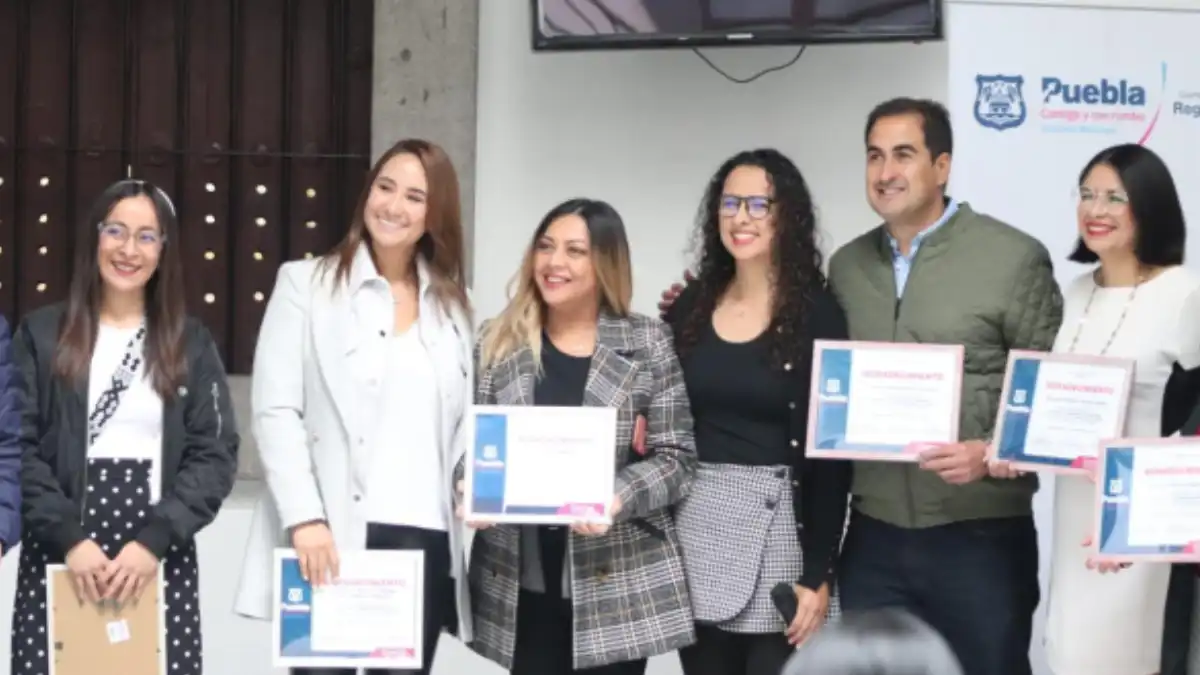 Ayuntamiento de Puebla reconoce a escuelas participantes en la Caravana de Educación Vial MAPFRE
