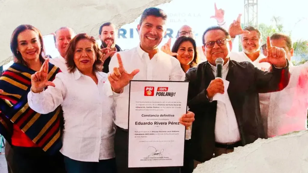 PSI entrega constancia de candidatura a Lalo Rivera