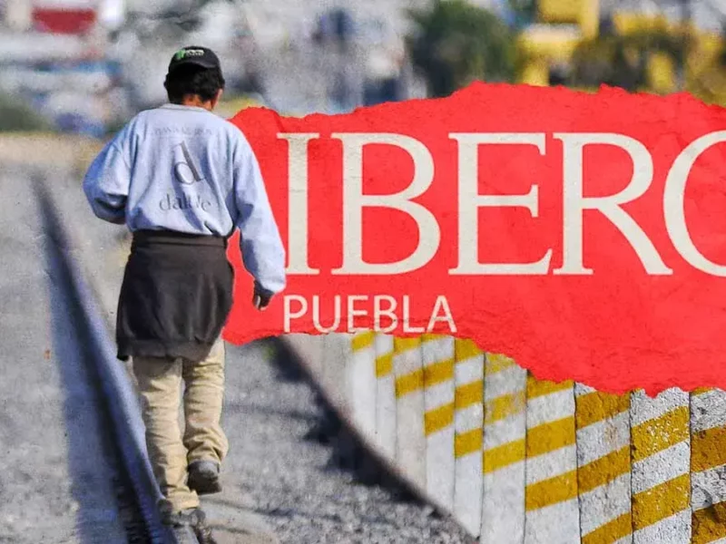 Persona caminando sobre riel de vía férrea y monograma de la IBERO Puebla.