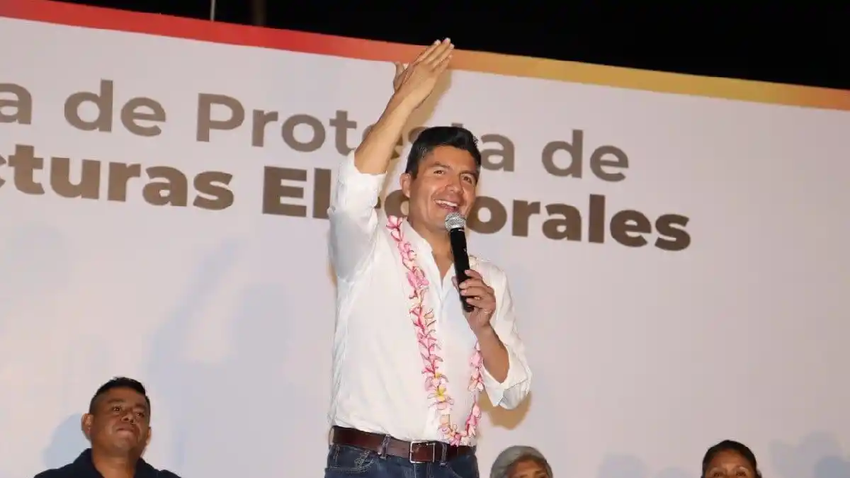 Lalo Rivera, en Teopantlán, atestiguó el compromiso de la estructura panista