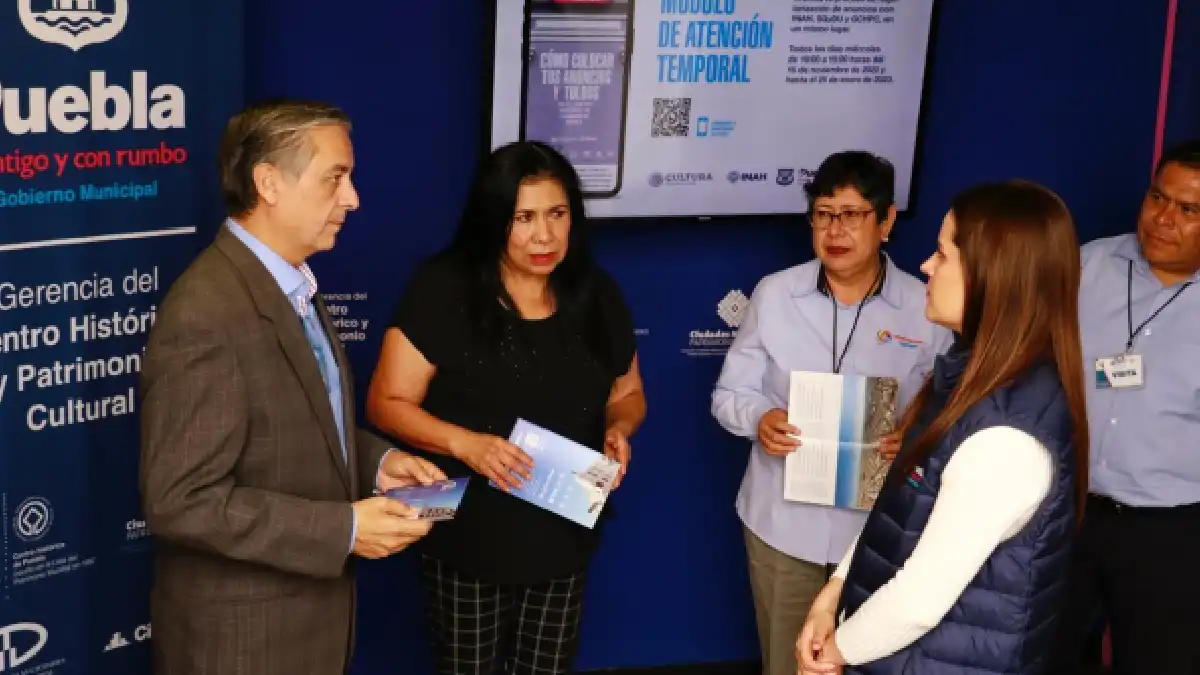 Ayuntamiento de Puebla y Centro INAH inician programa de regulación de anuncios y toldos en Centro Histórico