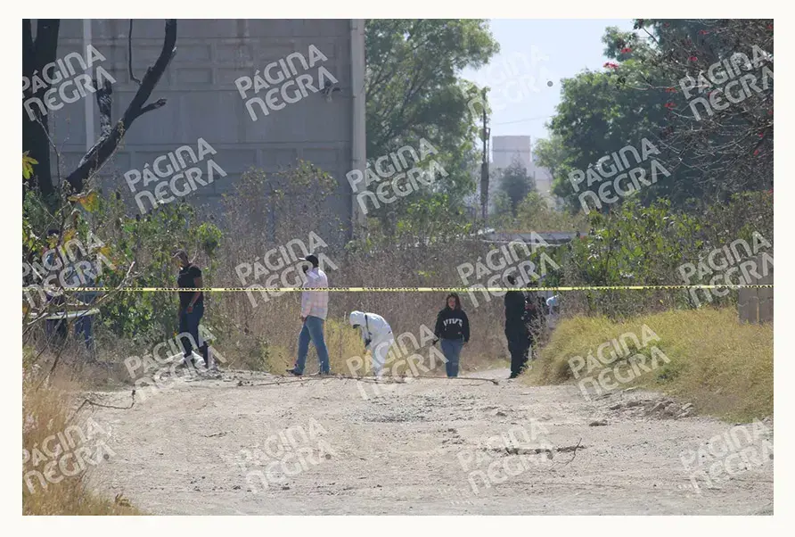 Abandonan cadáver con mensaje de amenaza en Cuautlancingo