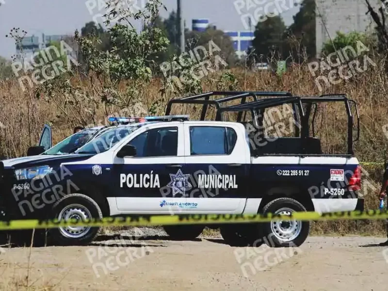 Abandonan cadáver con mensaje de amenaza en Cuautlancingo
