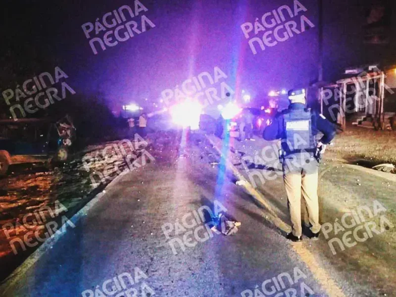 Choque múltiple y volcadura dejó cinco lesionados en Xicotepec