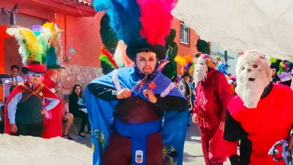 Los huehues de la 28 de Xonaca, la única cuadrilla que preserva orígenes desde 1997