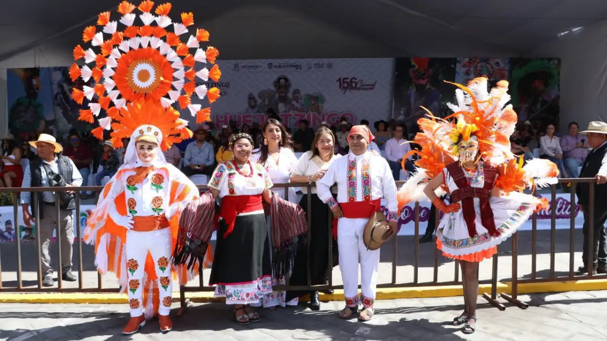 Huejotzingo vuelve a brillar en su segundo día de Carnaval 2024