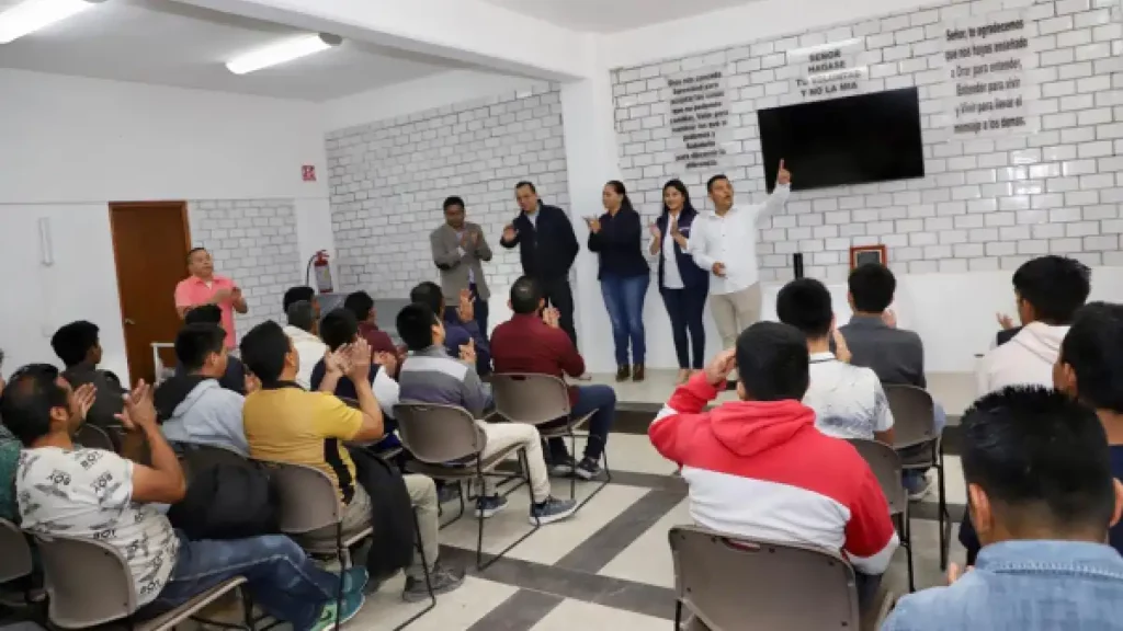 SMDIF de Puebla reafirma colaboación con la casa de Drogadictos Anónimos