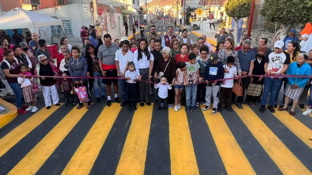 Entrega Ariadna Ayala rehabilitación de la calle 4 norte, principal arteria vial de Atlixco