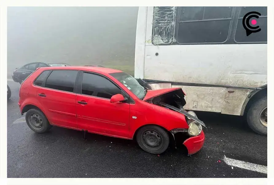 Neblina provocó una carambola en la carretera a Tulancingo, hay una persona muerta
