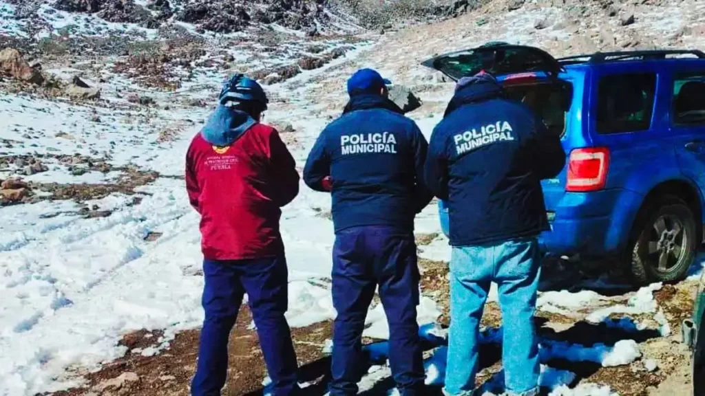 Localizan a siete alpinistas que estaban perdidos en el Citlaltépetl, aún buscan a cuatro