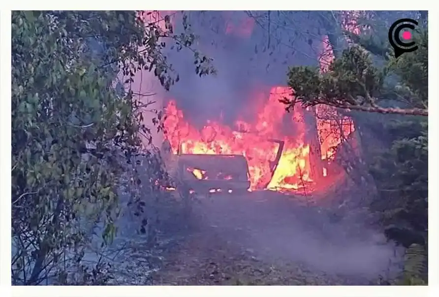 Huachicoleros provocaron una fuga e incendio en ducto de Pemex en Huauchinango, Puebla