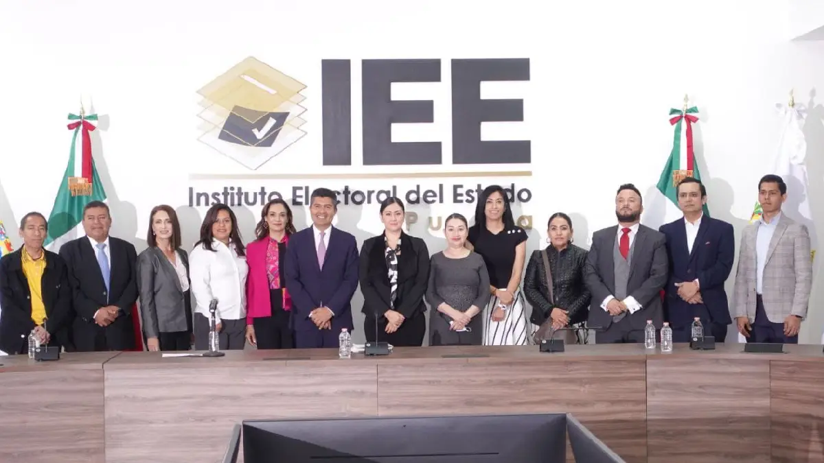 Alianza "Mejor Rumbo para Puebla" registró su plataforma electoral ante el Instituto Electoral del Estado