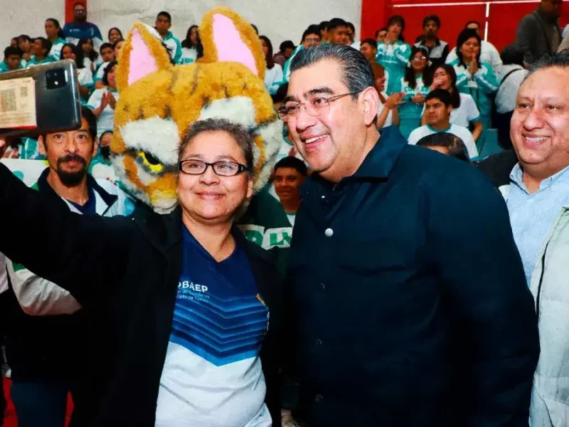 En Tehuacán, Sergio Salomón inicia campaña de prevención “Hagamos equipo, si te drogas te dañas”