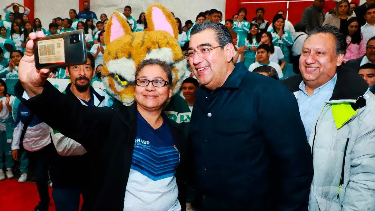 En Tehuacán, Sergio Salomón inicia campaña de prevención “Hagamos equipo, si te drogas te dañas”