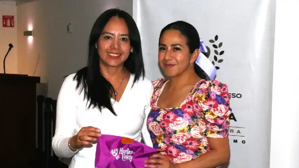 Recibe Voluntariado del Congreso donación de más de 3 mil paquetes de productos de higiene femenina