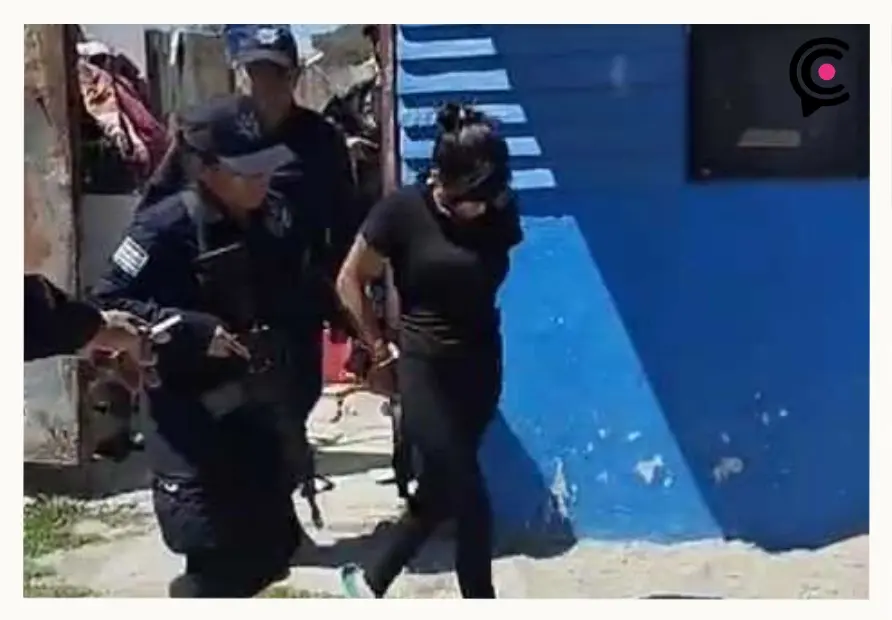 Pasajeras intentaron robar un taxi en Amozoc, vecinos lograron la detención de las mujeres