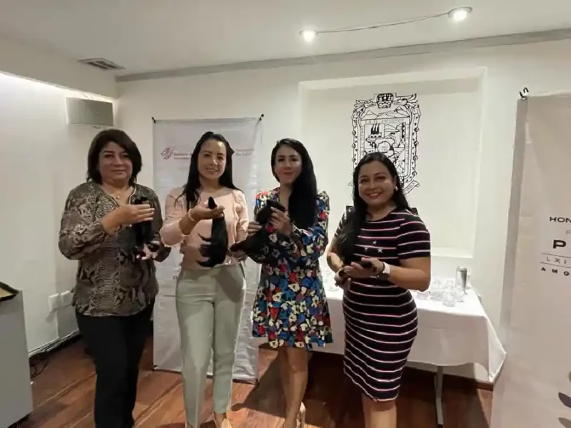 Recibe Voluntariado del Congreso del Estado donación de cabello para cortinas oncológicas