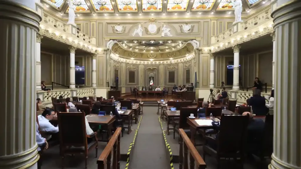 Se integran cuatro diputados a la LXI Legislatura