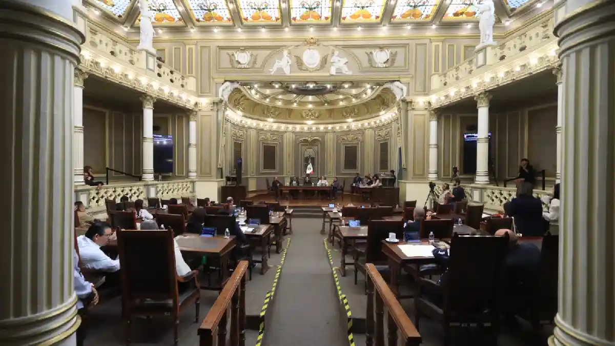 Se integran cuatro diputados a la LXI Legislatura