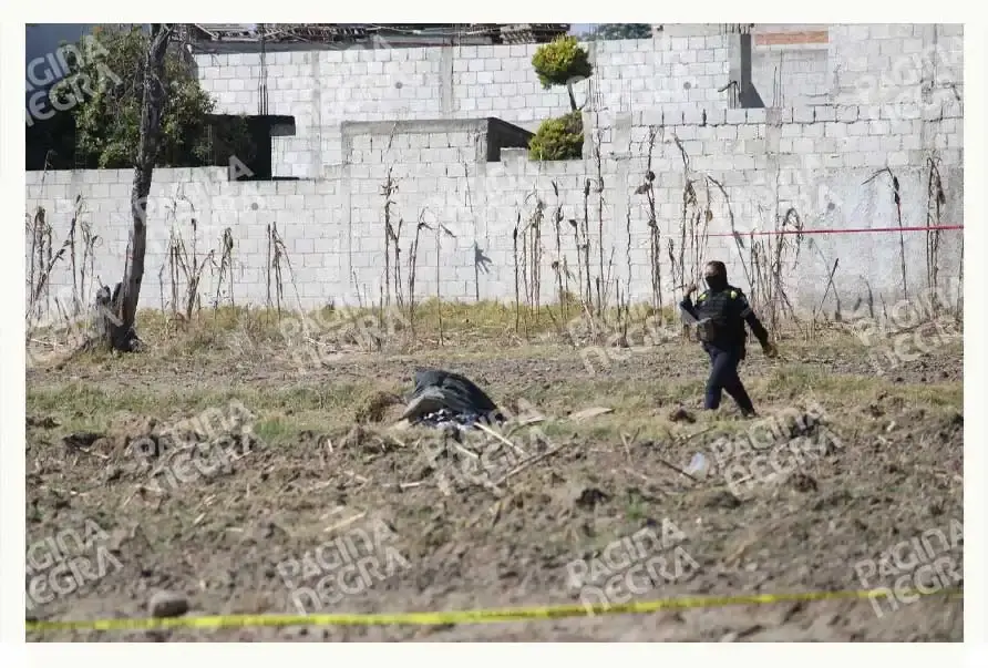 Abandonan cadáver emplayado y embolsado en San Sebastián de Aparicio, Puebla