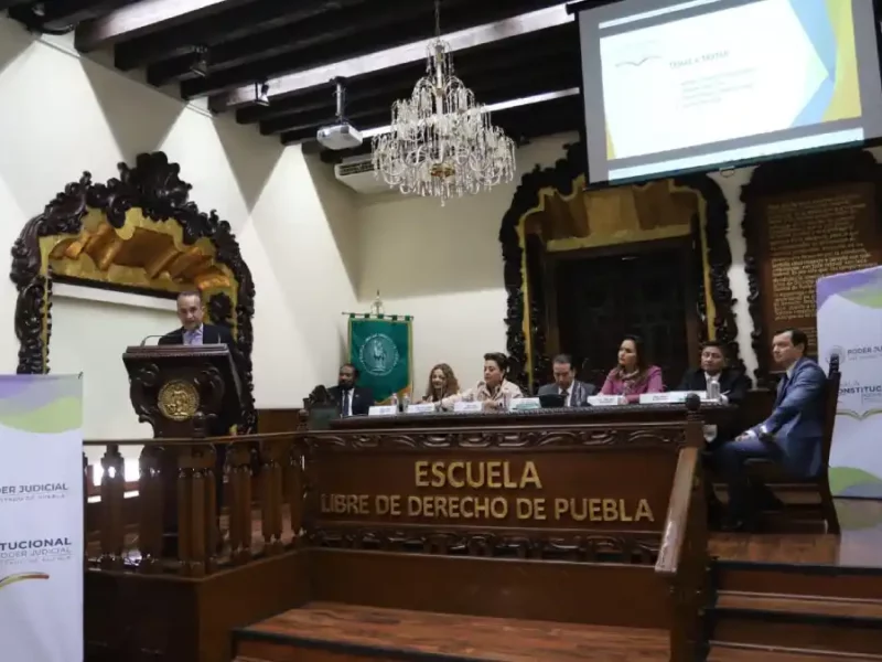 Sala Constitucional del Poder Judicial de Puebla lleva a cabo diálogos respecto de los medios de defensa de la constitución en universidades