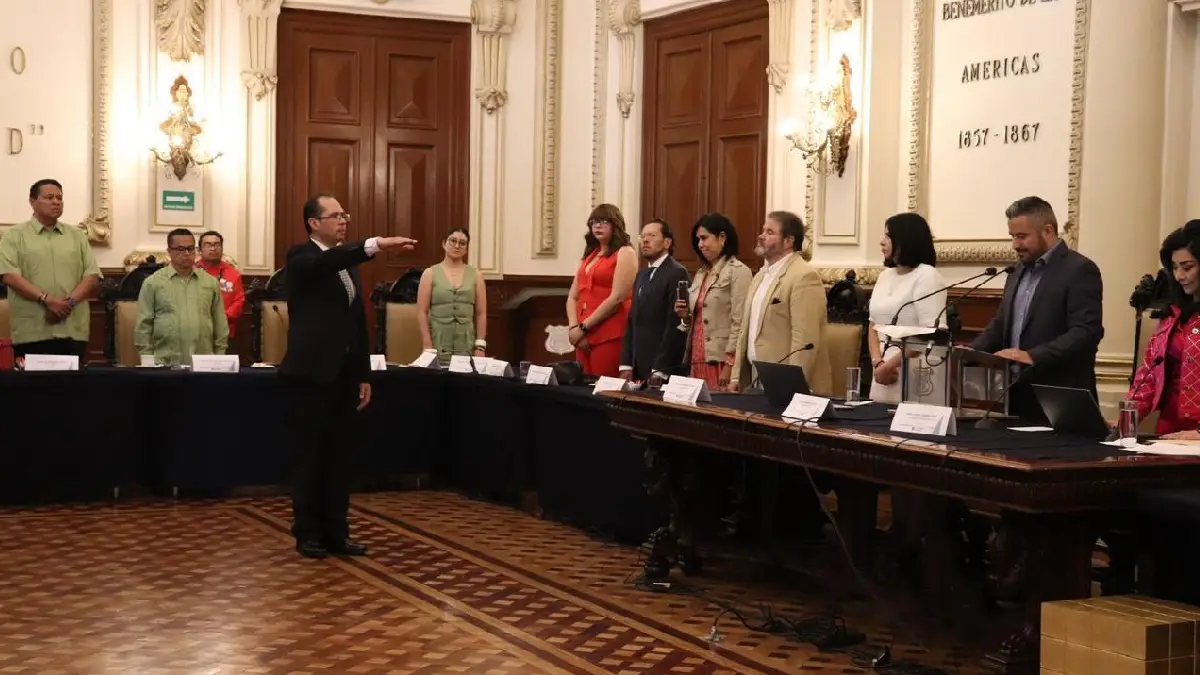 En Sesión de Cabildo, nombran a funcionarios de Puebla