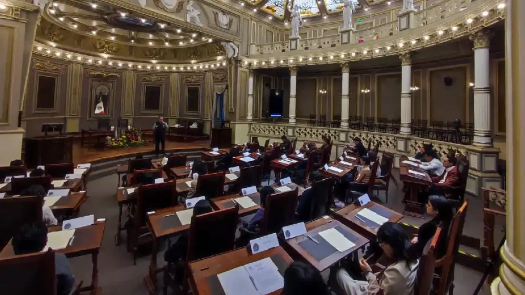 Realiza Congreso del Estado Parlamento Juvenil “Valle de Serdán”