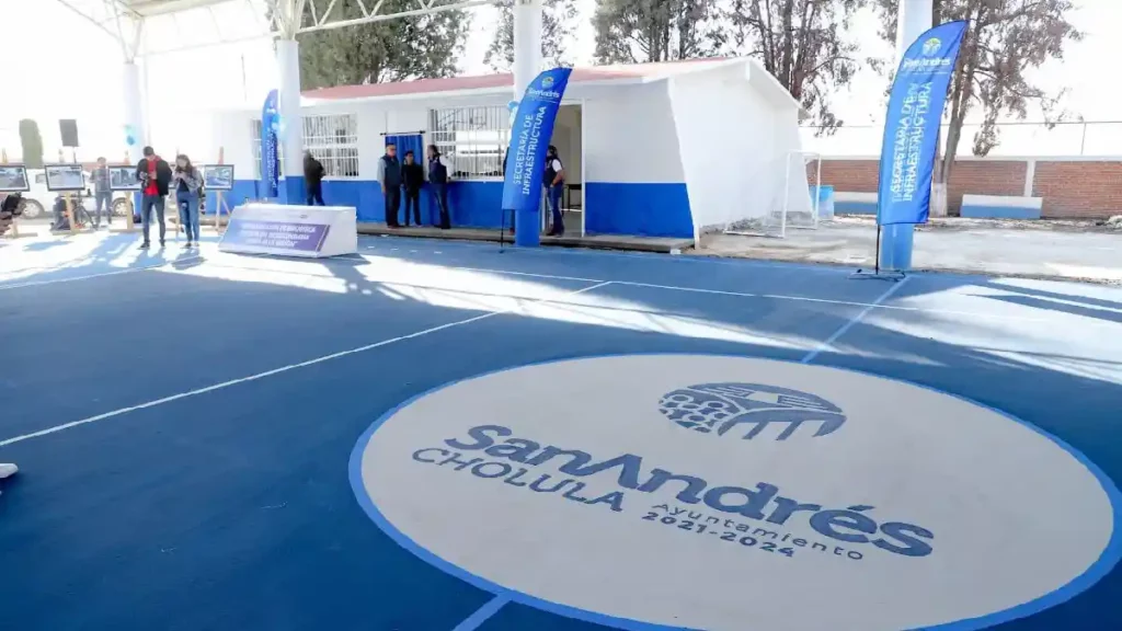Entrega Mundo Tlatehui la nueva biblioteca de la Telesecundaria Tomas Alva Edison